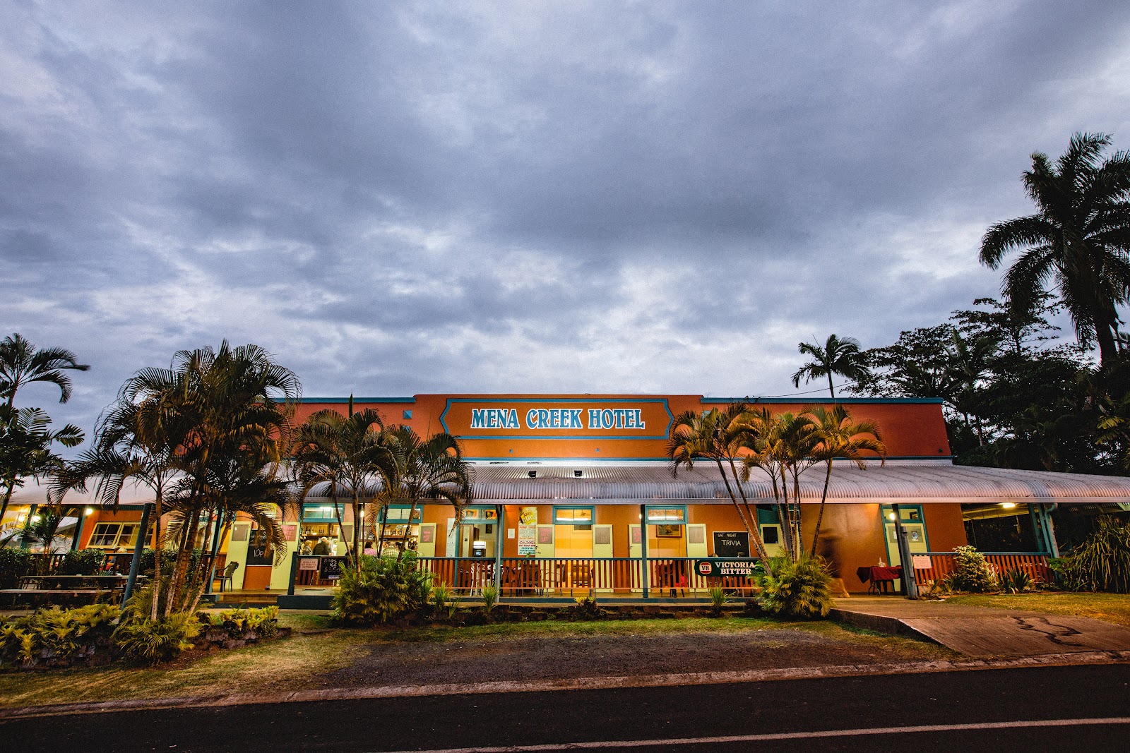 Mena Creek Hotel