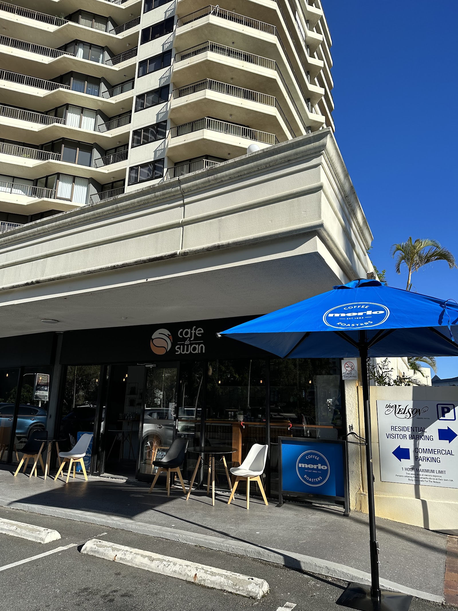 Cafe de Swan