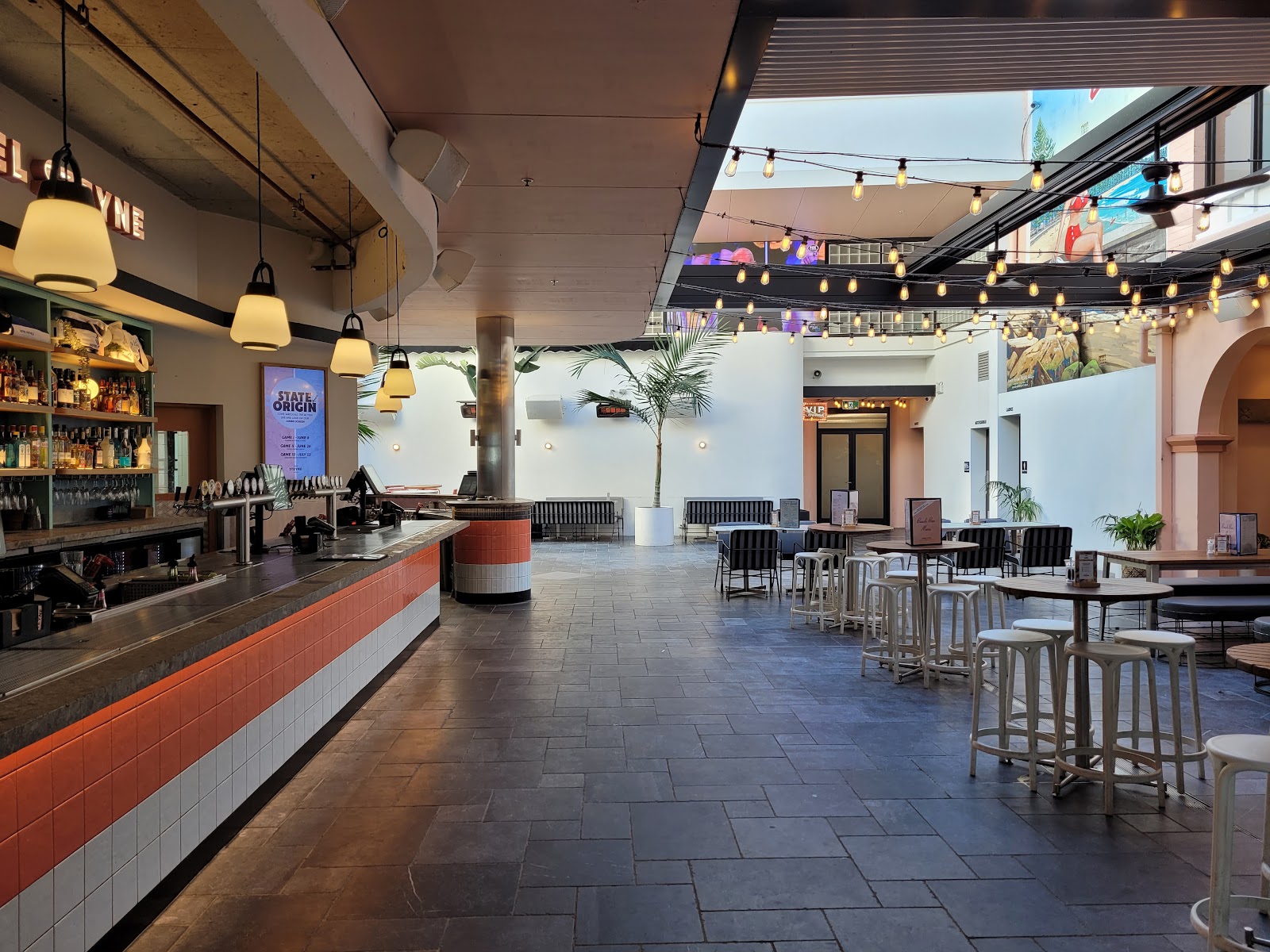 Cafe Hotel Steyne