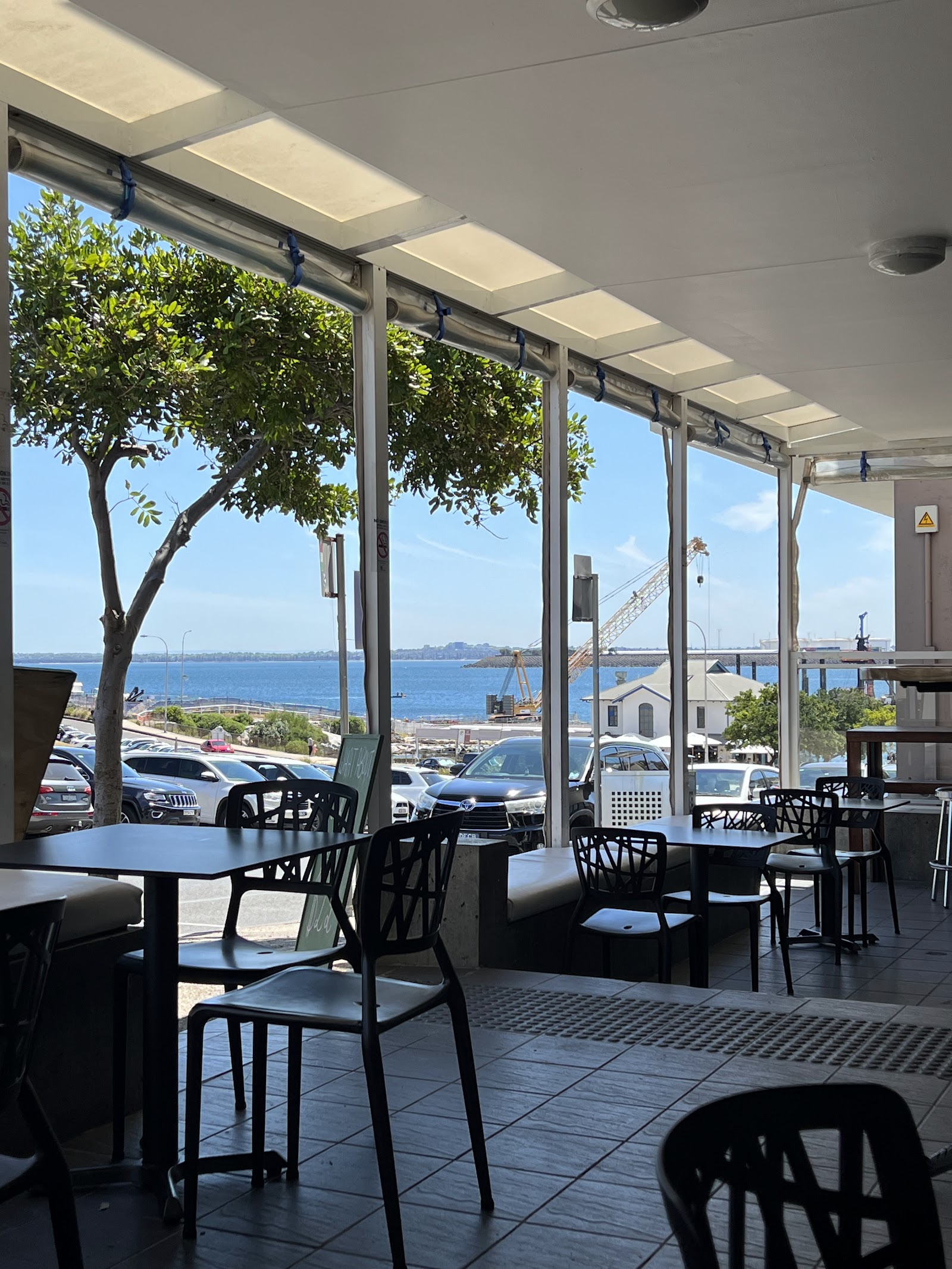Nouli's Cafe
