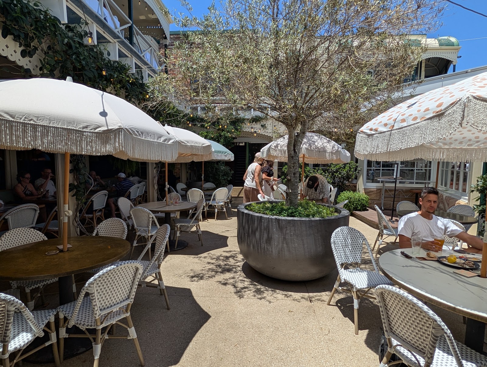 Doyles Garden Bar